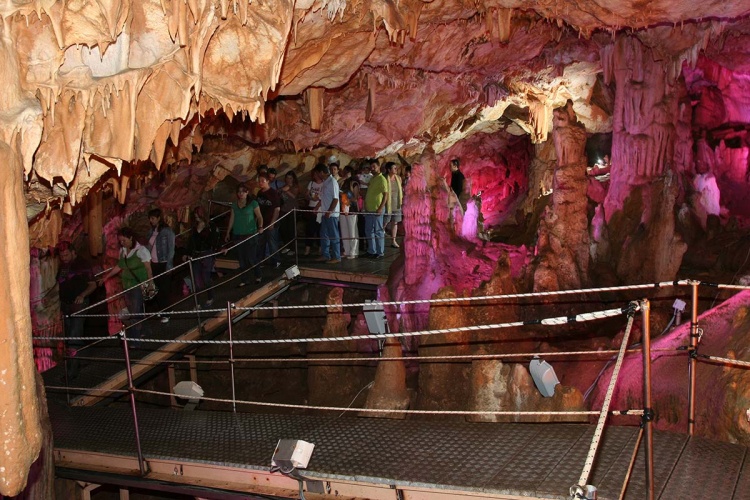 Пещера Сфендони, фото