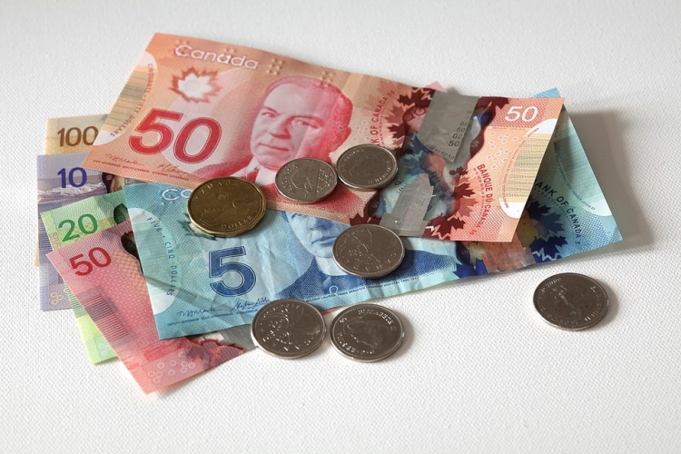 Канадские деньги