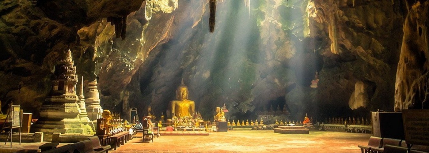 Пещерный храм Тхам Кхао Луанг