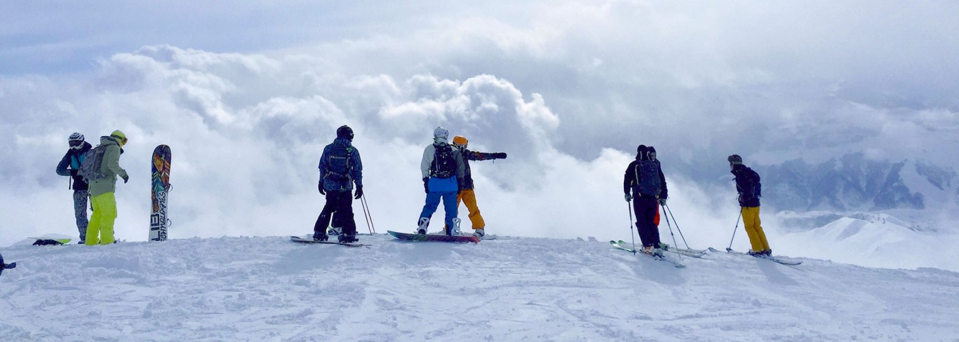 Гудаури: прокат снаряжения для лыжников и сноубордистов, цены