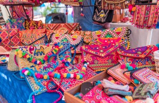 Где купить сувениры на Ибице: главные торговые районы и рынки острова