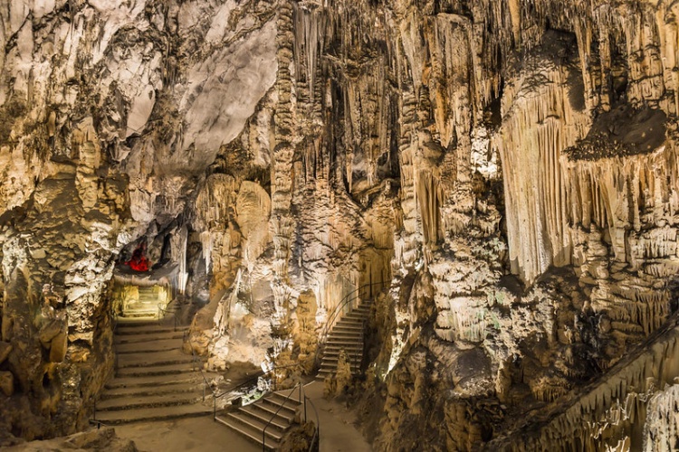 Пещеры Арта на Майорке