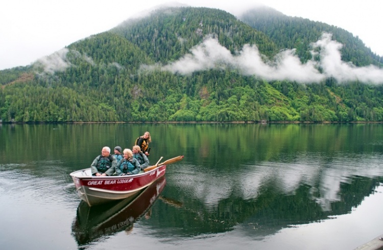 Путешествие по Медвежьему озеру на лодке