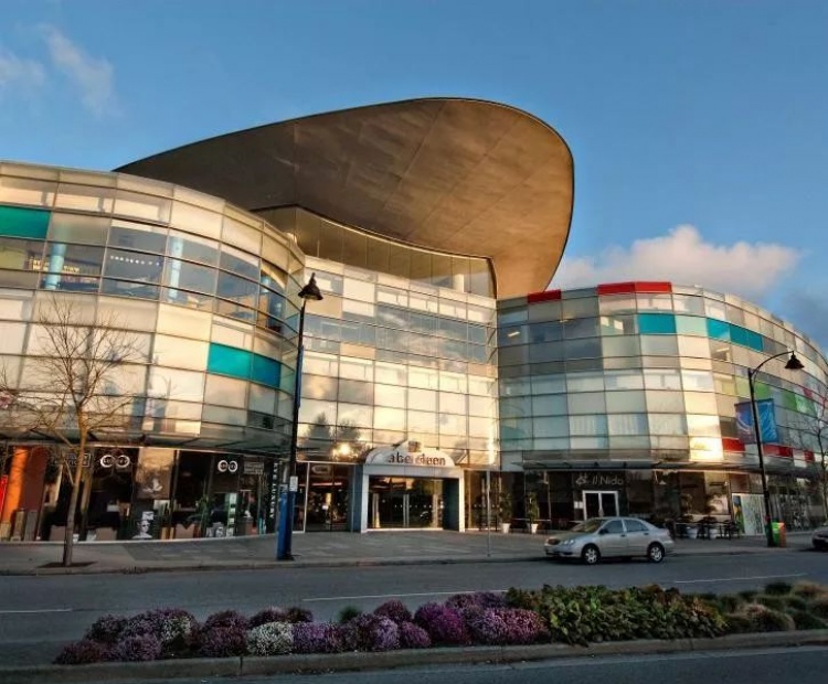 Aberdeen Centre в Ванкувере