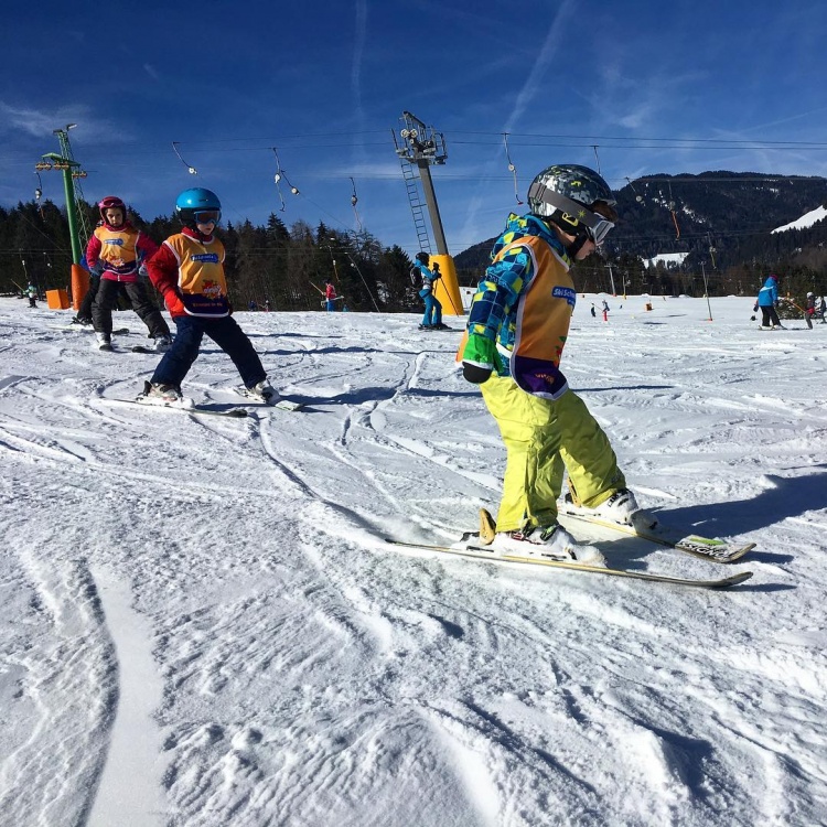 Обучение катанию на лыжах в Краньска Гора, Ski school