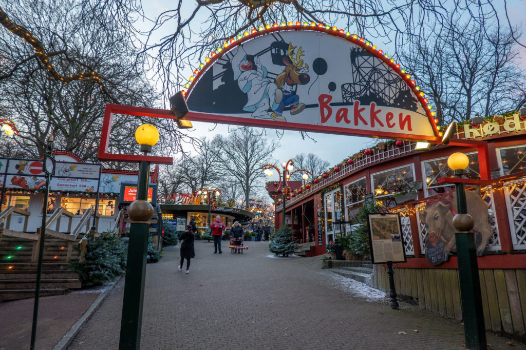 Парк развлечений Дирехавсбаккен (Баккен) / Bakken, Copenhagen Баккен парк
