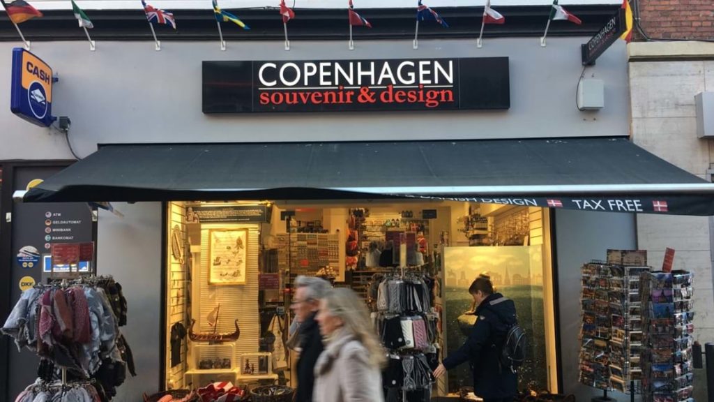 Магазин сувениров Copenhagen Souvenir & Design в Копенгагене