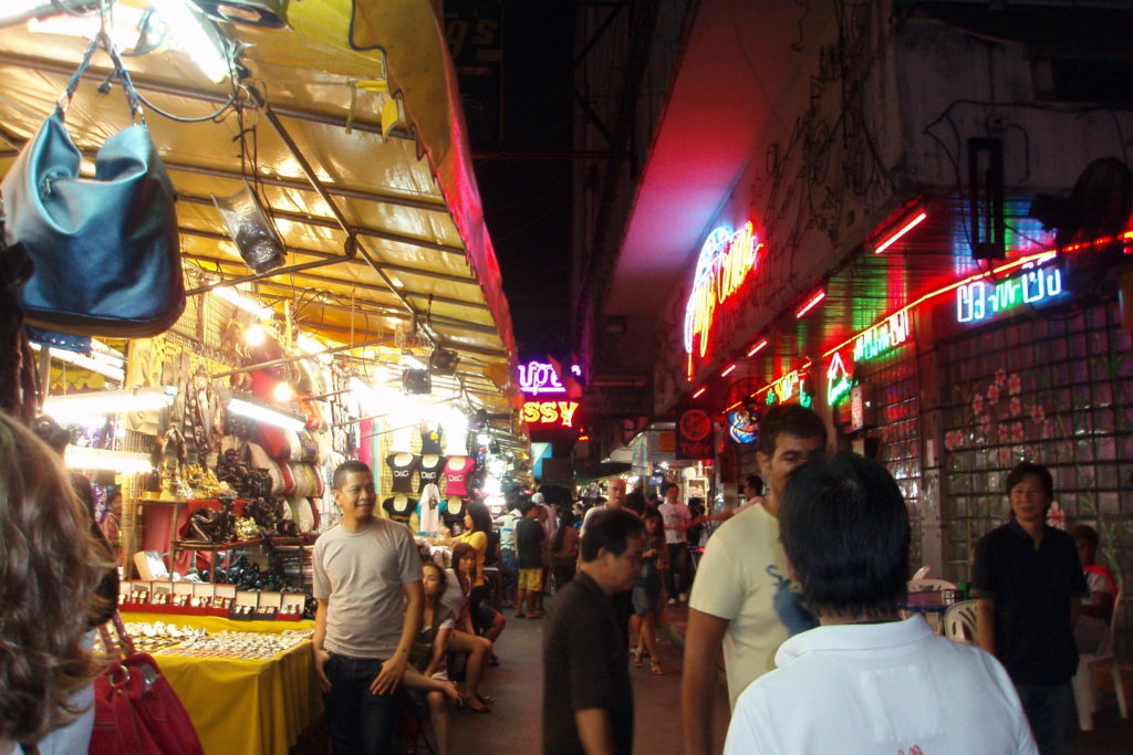 Рынок Patpong Night Market Бангкок