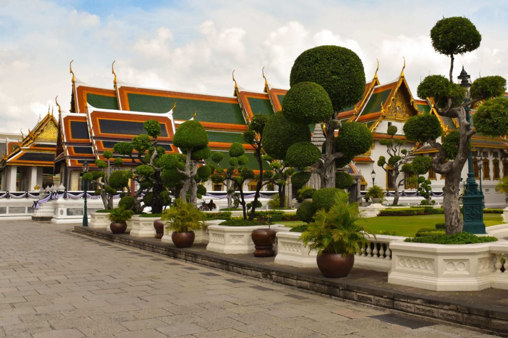 Большой дворец и Храм Изумрудного Будды / The Grand Palace & Temple of the Emerald Buddha (Wat Phra Kaew) Большой дворец в Бангкоке