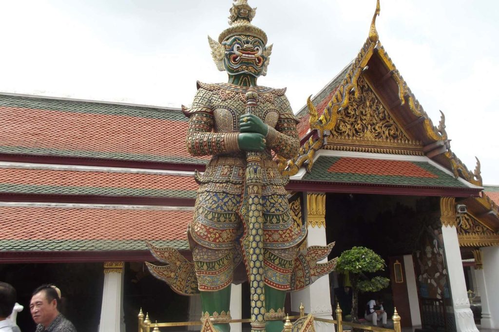 Большой дворец и Храм Изумрудного Будды / The Grand Palace & Temple of the Emerald Buddha (Wat Phra Kaew) Достопримечательность Бангкока - Храм Изумрудного Будды