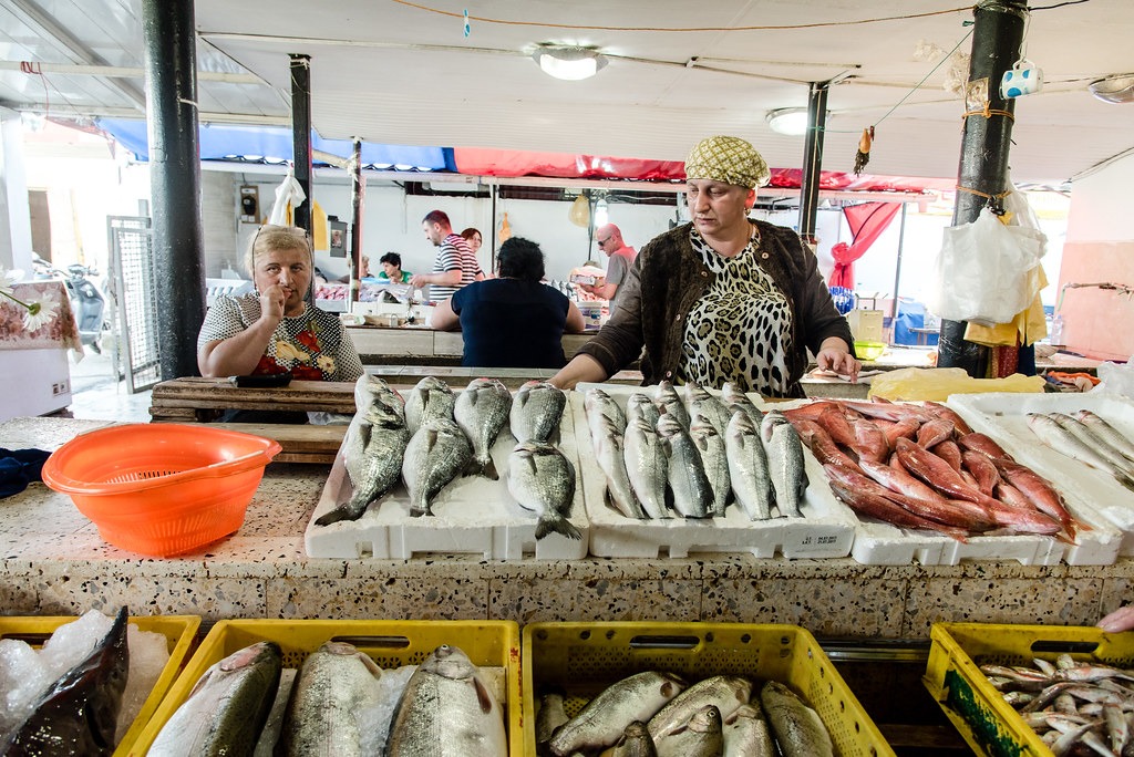 Где поесть в Батуми: лучшие рестораны, кафе и продуктовые рынки Рыбный рынок в Батуми