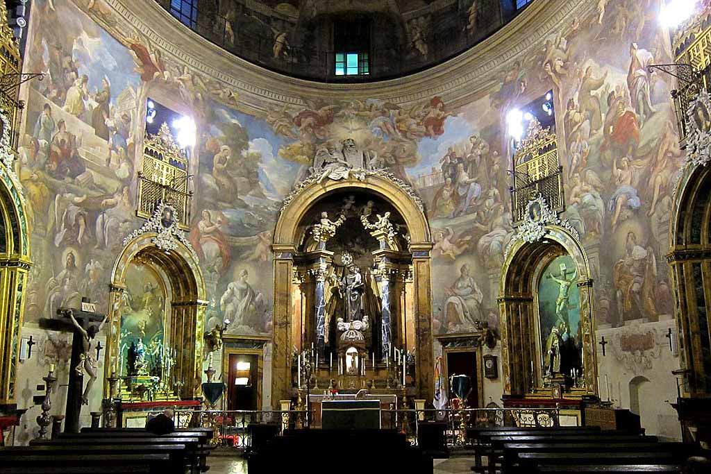 Церковь Святого Антония в Мадриде / Iglesia de San Antonio de los Alemanes Где находится церковь Святого Антония в Мадриде
