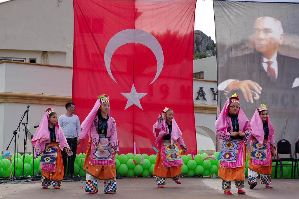 Какой праздник в турции в апреле