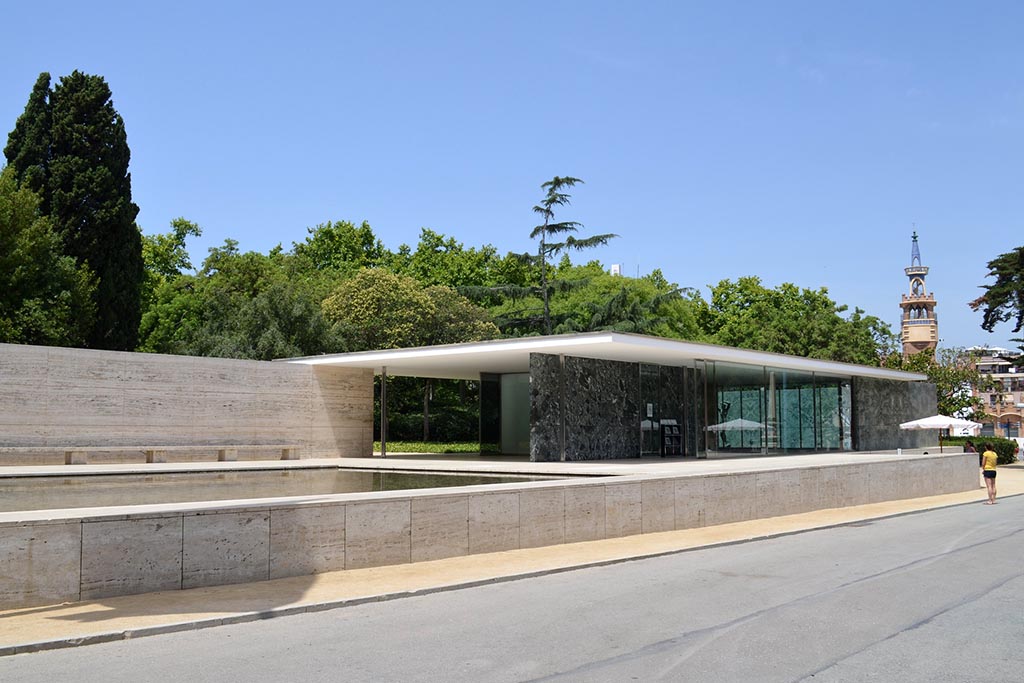 Павильон Германии в Барселоне / Mies Van de Rohe Барселона, павильон в стиле минимализма